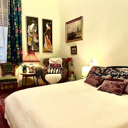 Apartment Hero Square Cozy *